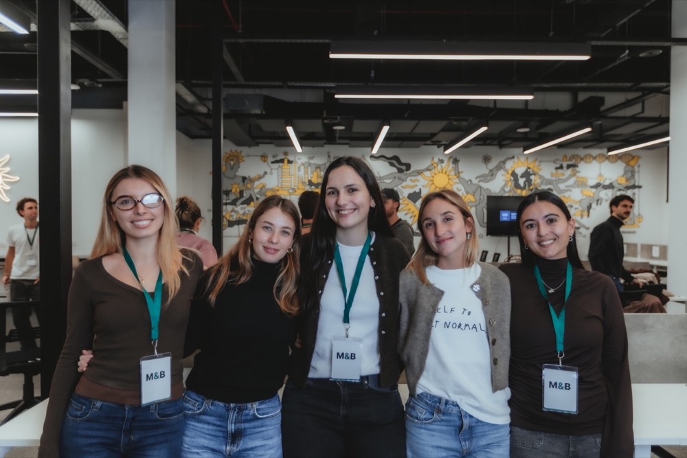 Equipo de La Mesa con su solución